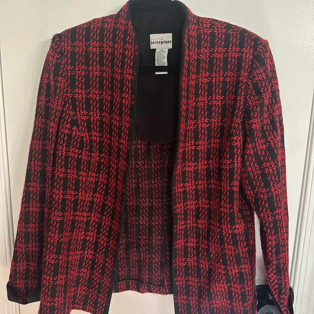 Petite Perceptions Red & Black Tweed Blazer – Size 10P